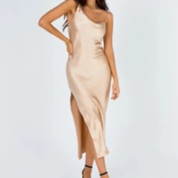 white christmas dresses Off-the-Shouder Short Champagne Prom Dress with Beads Champagne / 8 main image 0